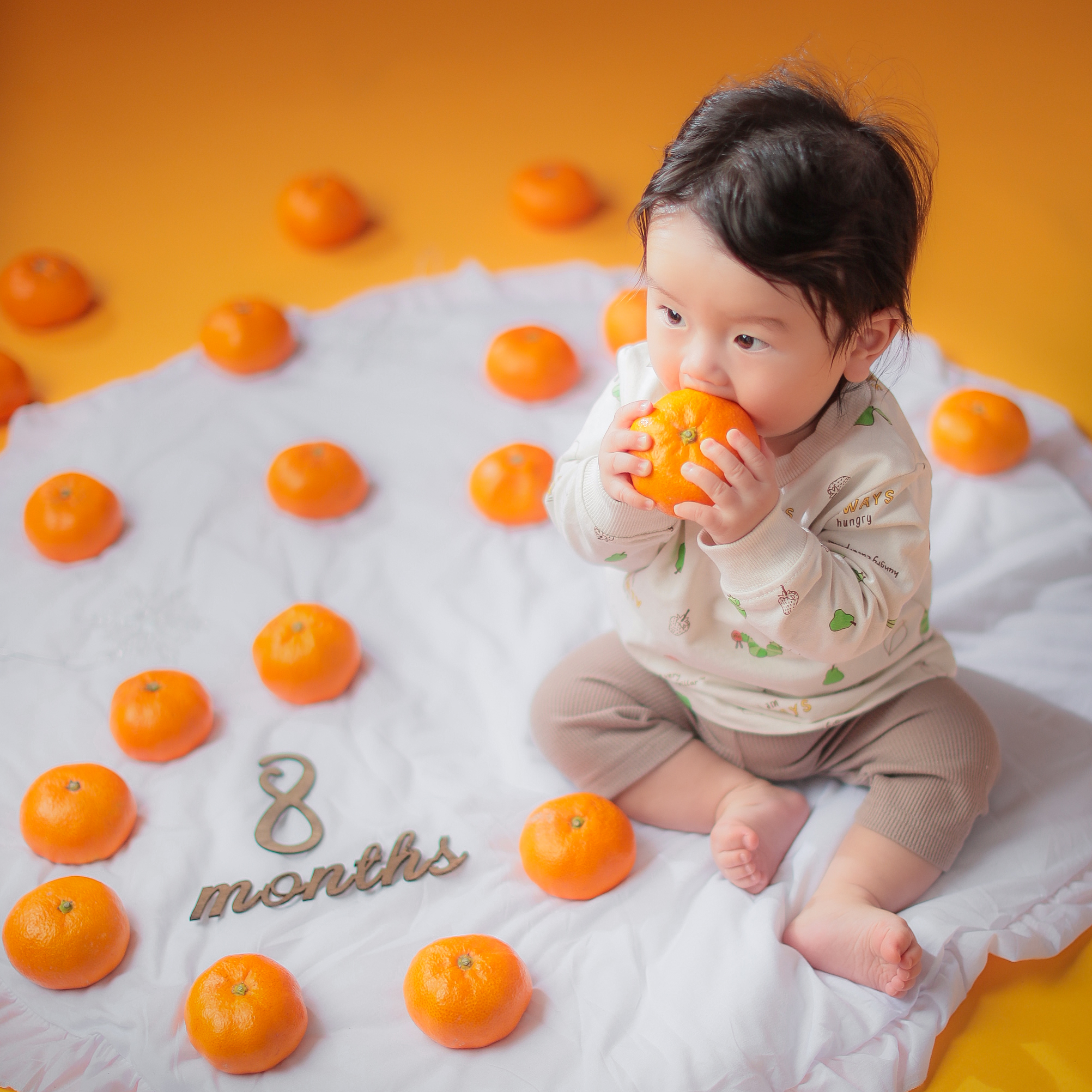 8ヶ月の赤ちゃんとみかん